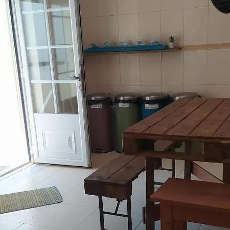 Auberge de jeunesse House