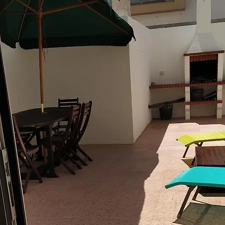 House Auberge de jeunesse *